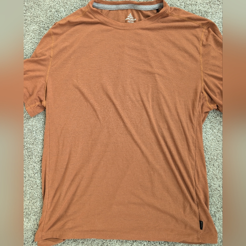 prAna Breathe Performance T-Shirt Men’s XL Rust Brown